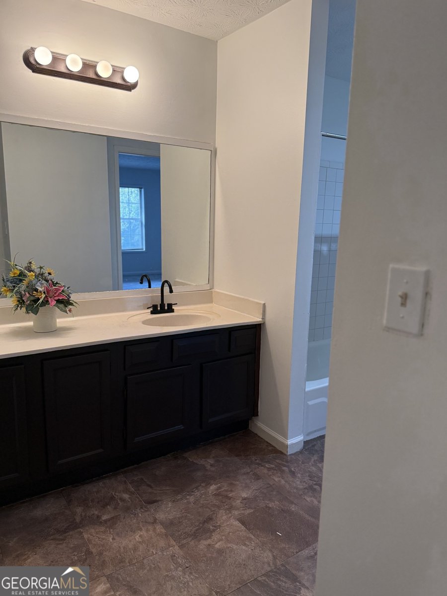 6449 Pinebark Way Morrow - 15