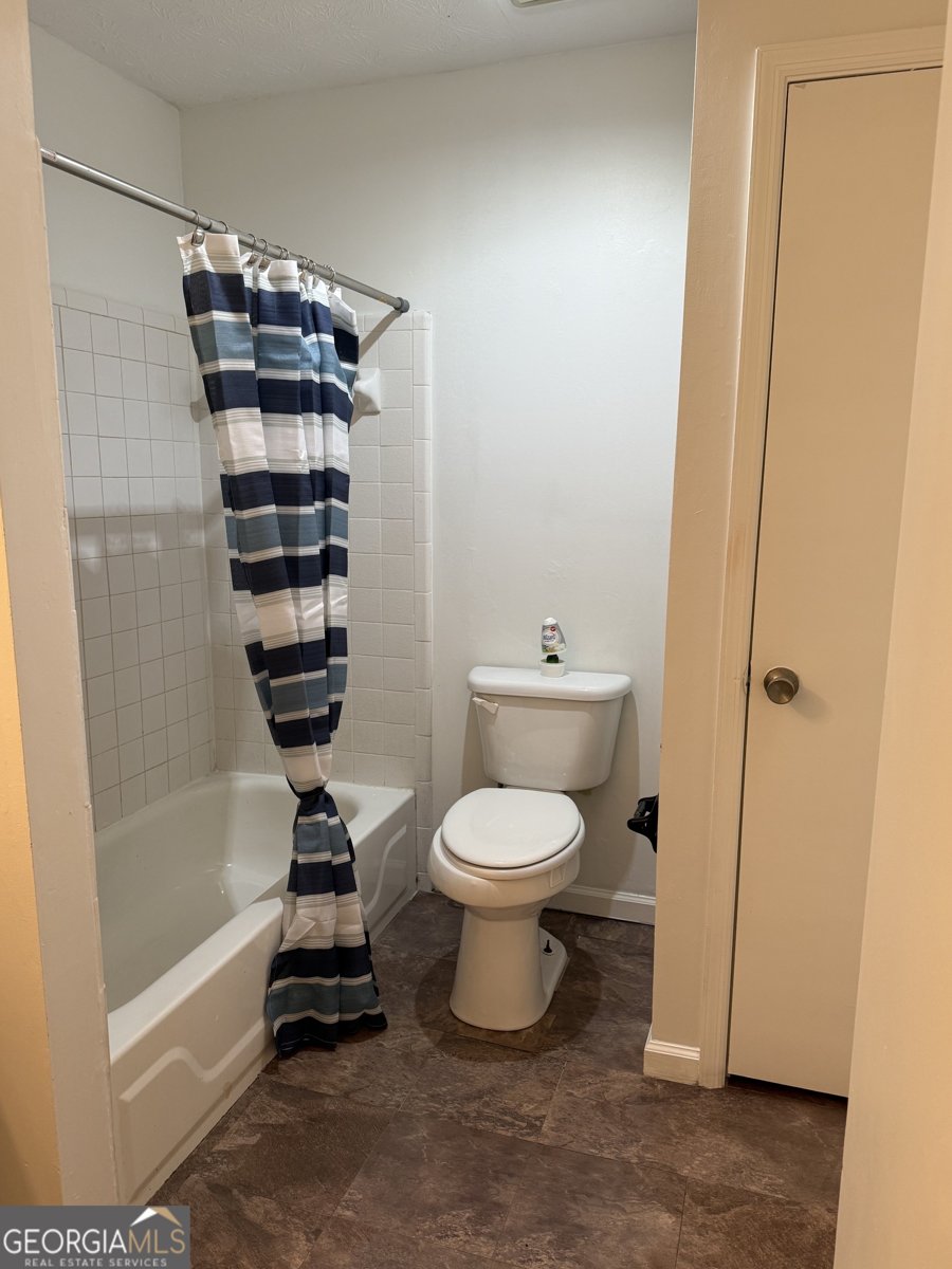 6449 Pinebark Way Morrow - 16