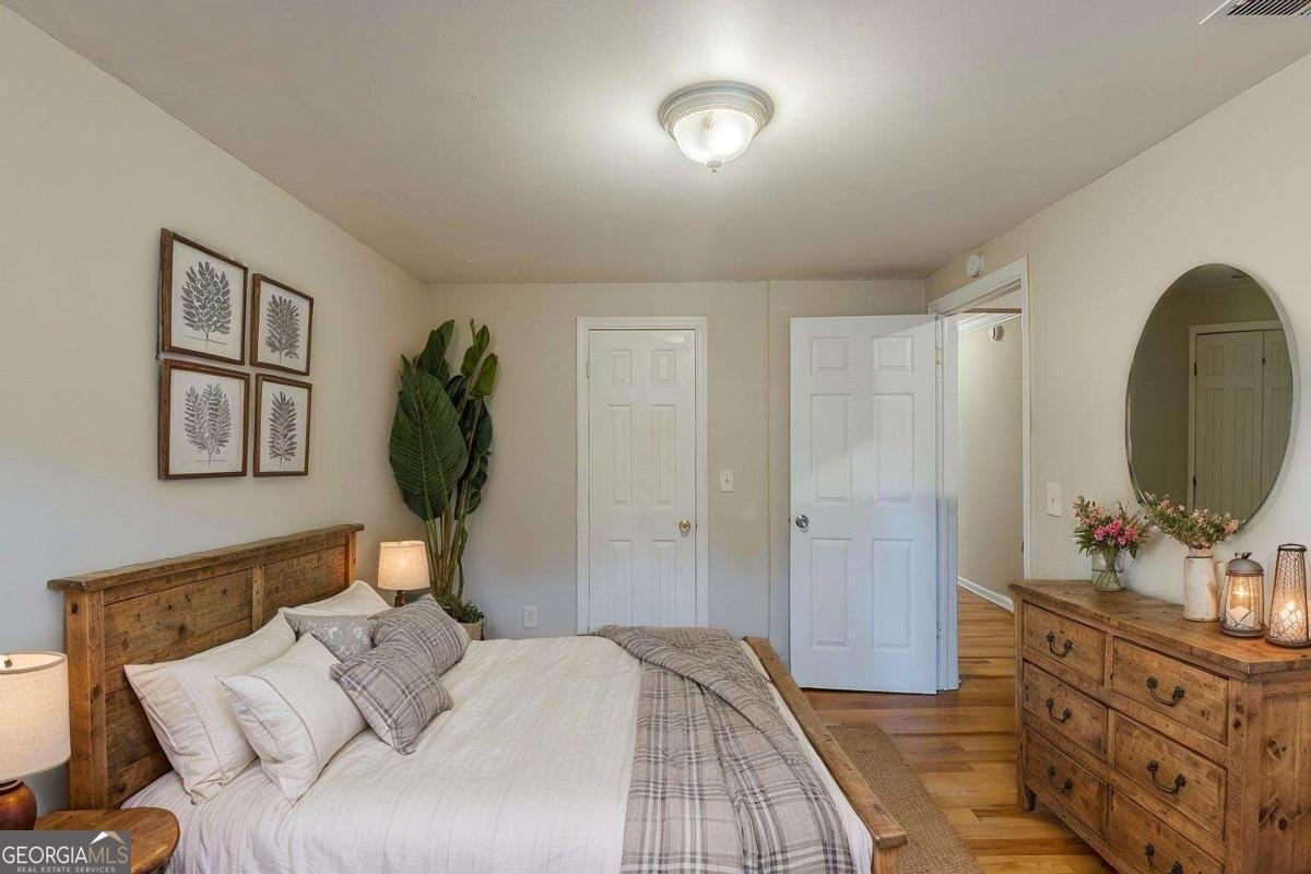 1566 Liberty Avenue Atlanta - 10