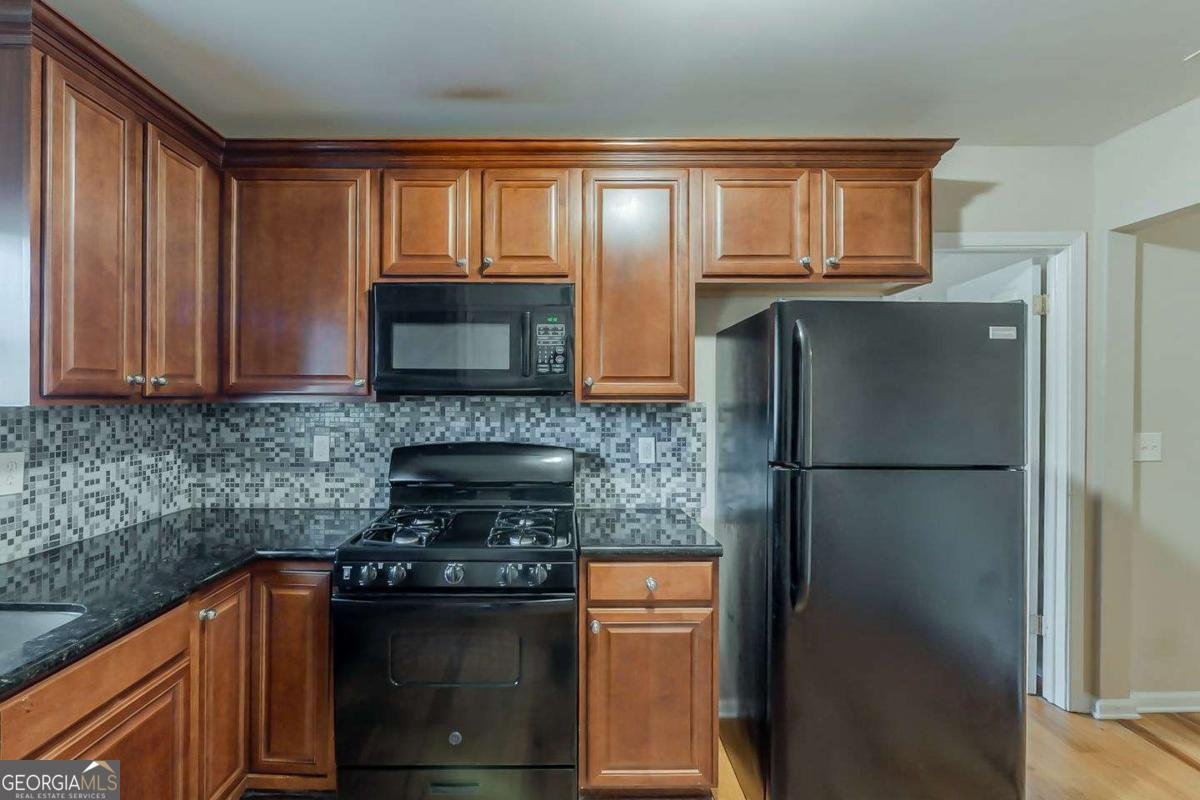 1566 Liberty Avenue Atlanta - 13