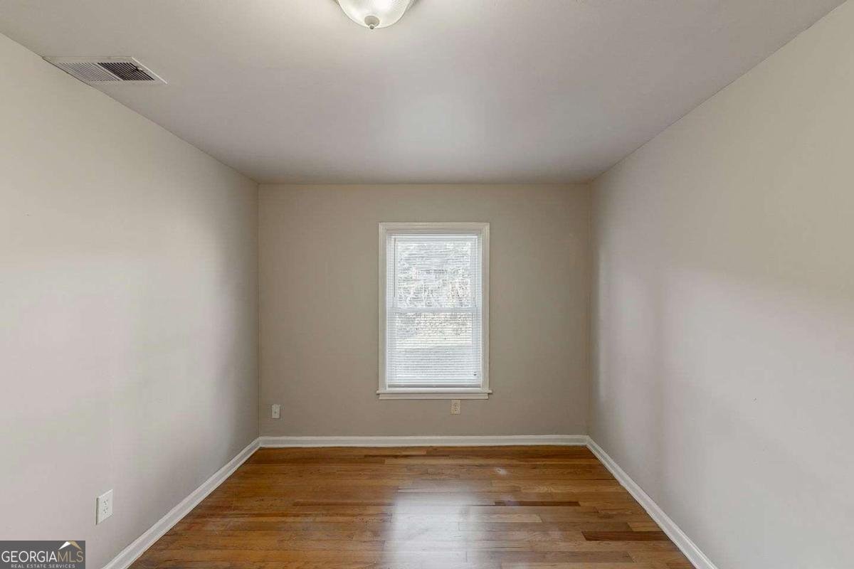 1566 Liberty Avenue Atlanta - 9