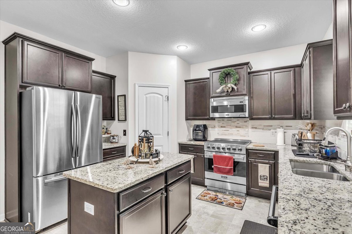 737 English Oak Drive Hinesville - 16