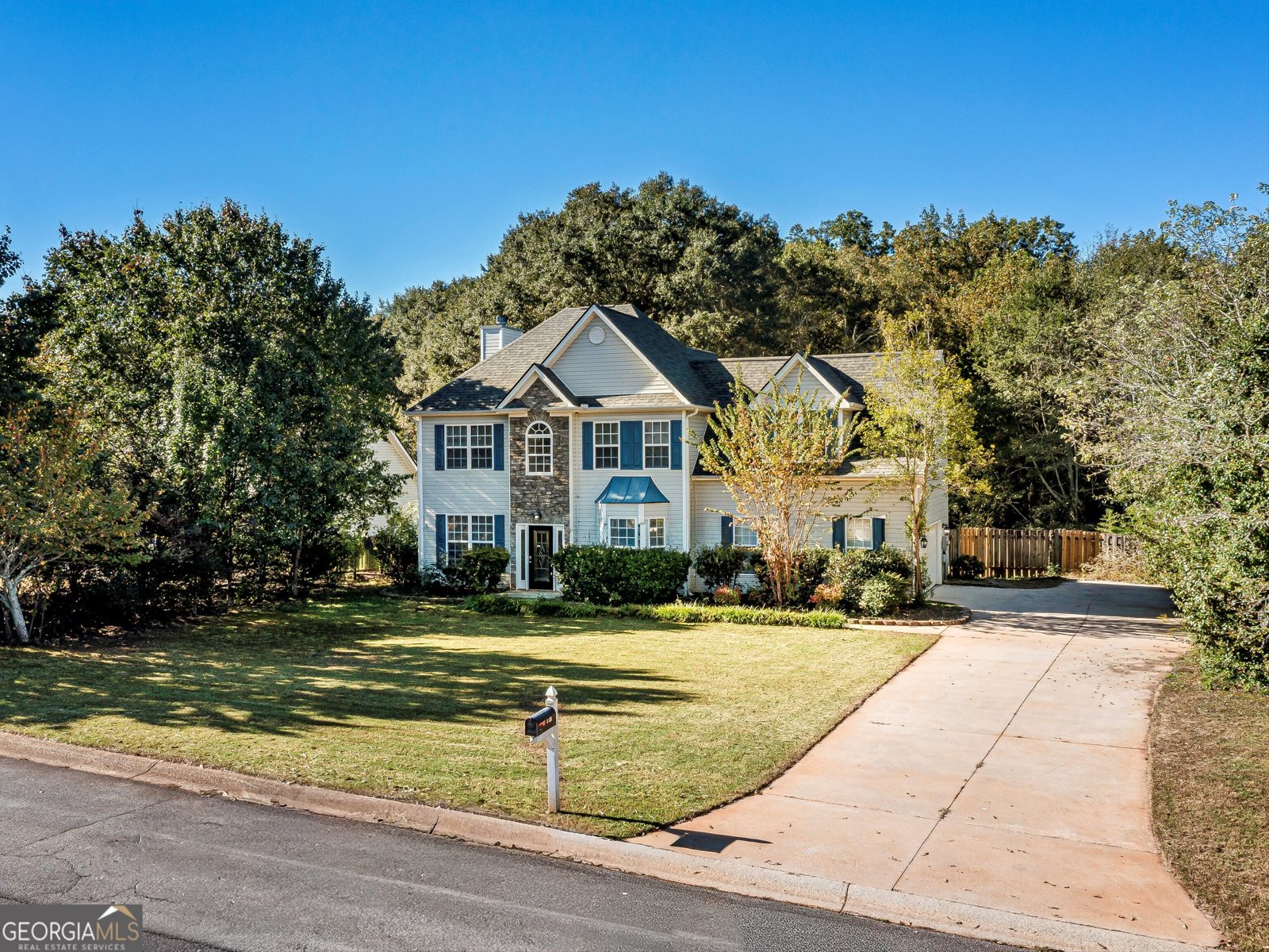 1215 Bridge Crest Drive Winder - 2