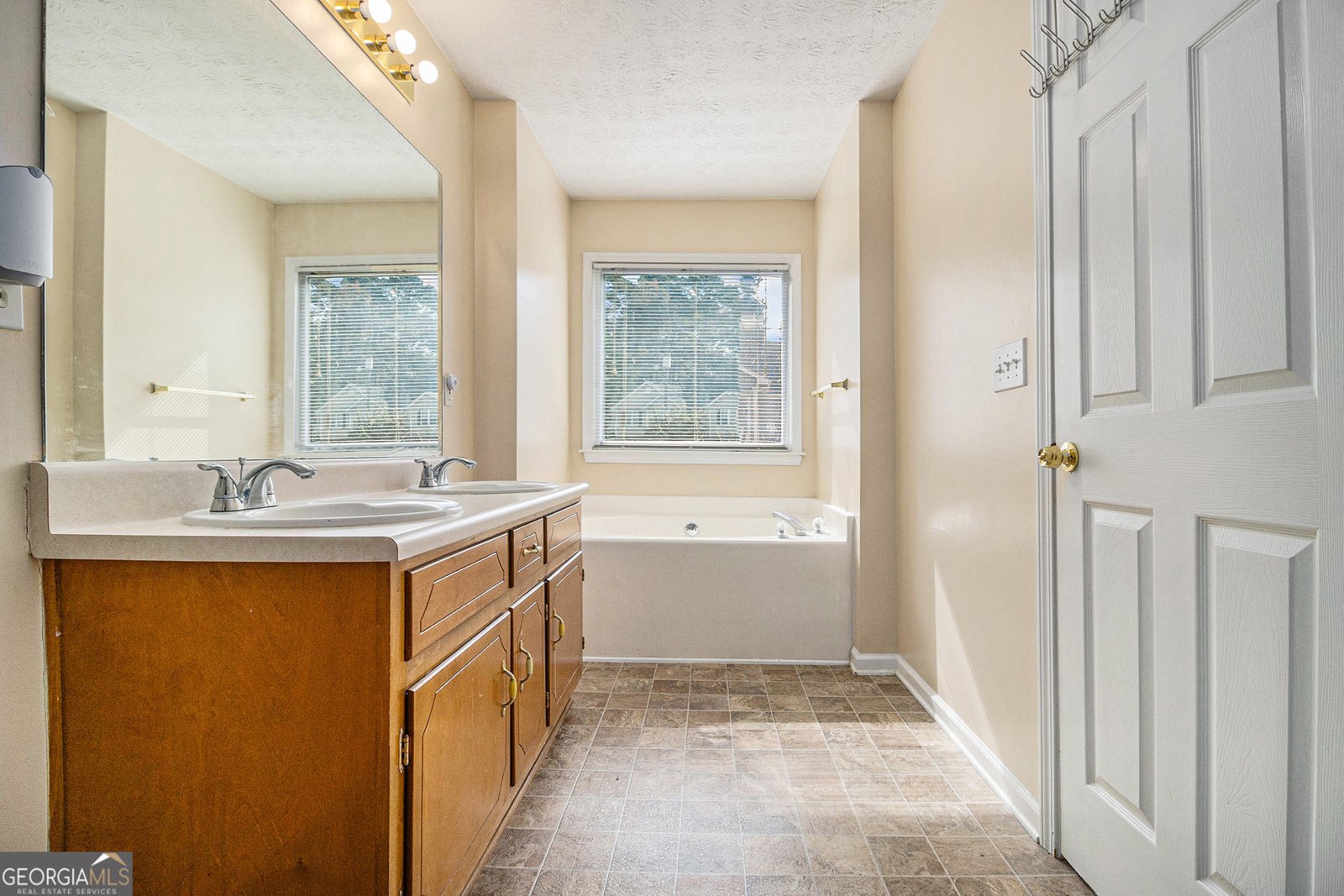 40 Willow Tree Terrace Covington - 18