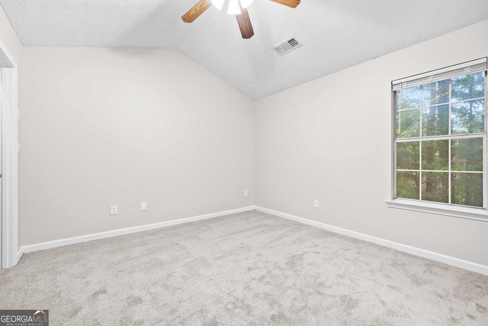 210 village Court Riverdale - 2