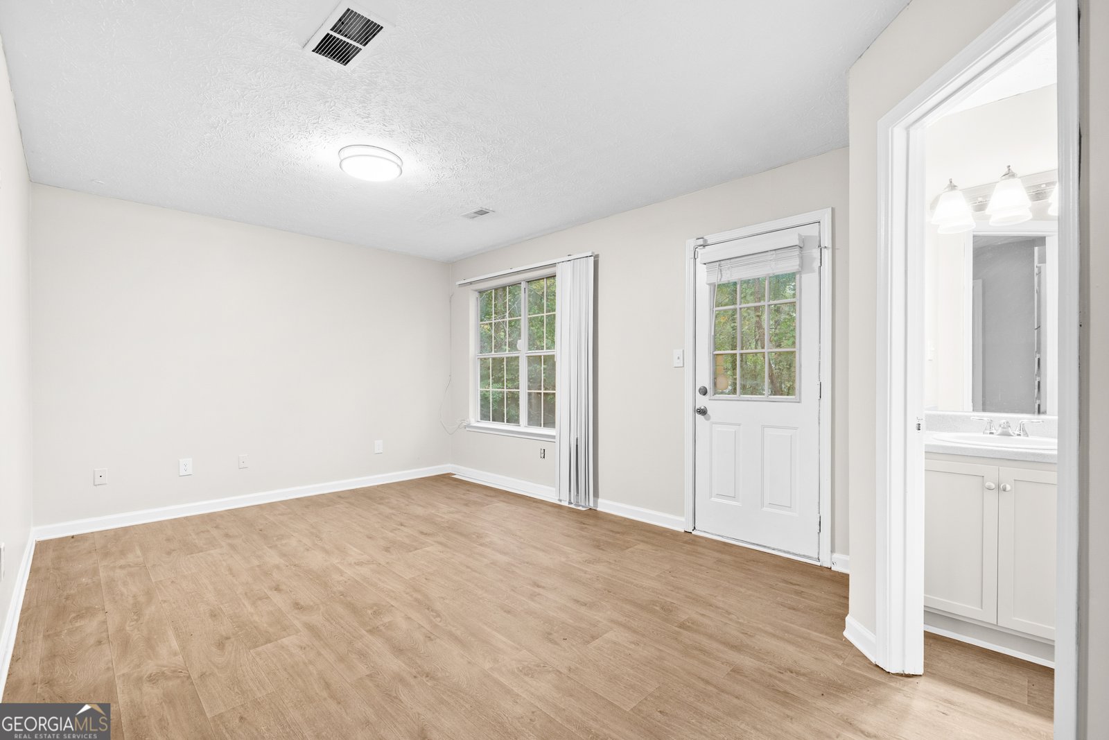 210 village Court Riverdale - 7