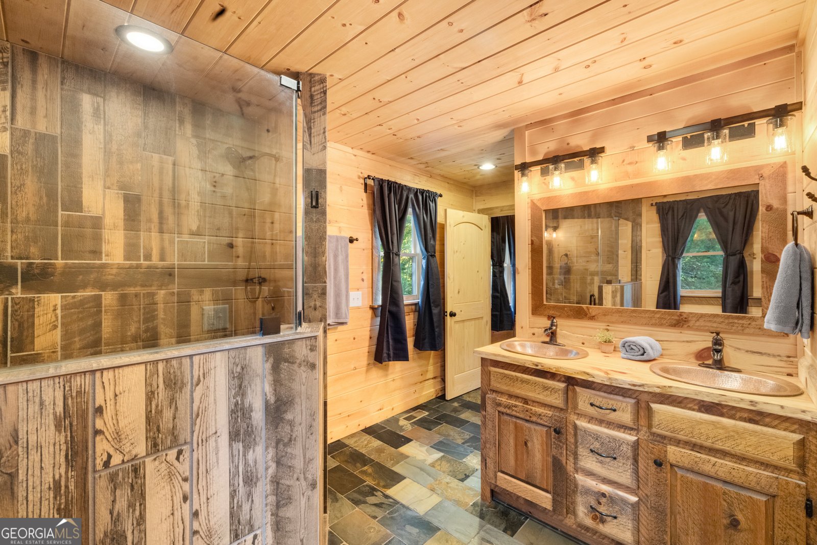 556 Grandeur Drive Blue Ridge - 26