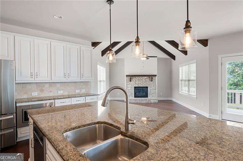 6585 Canyon Cove Cumming - 24