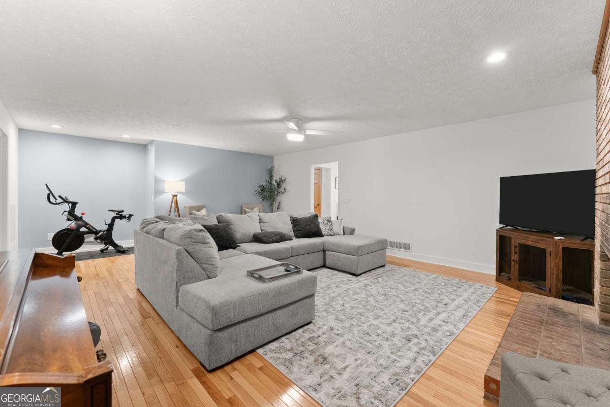 2856 Woodbriar Drive Gainesville - 21