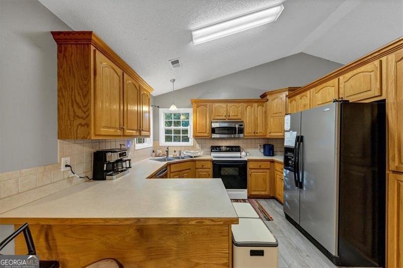 47 Wey Bridge Court White - 2