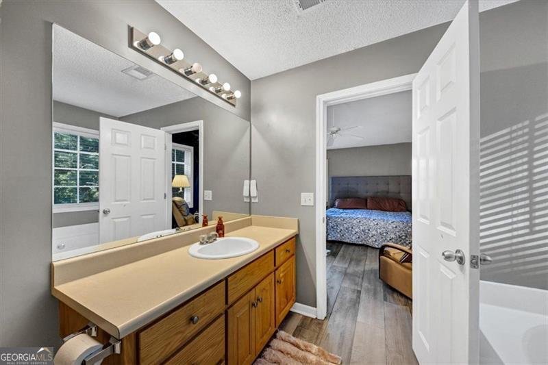 47 Wey Bridge Court White - 21