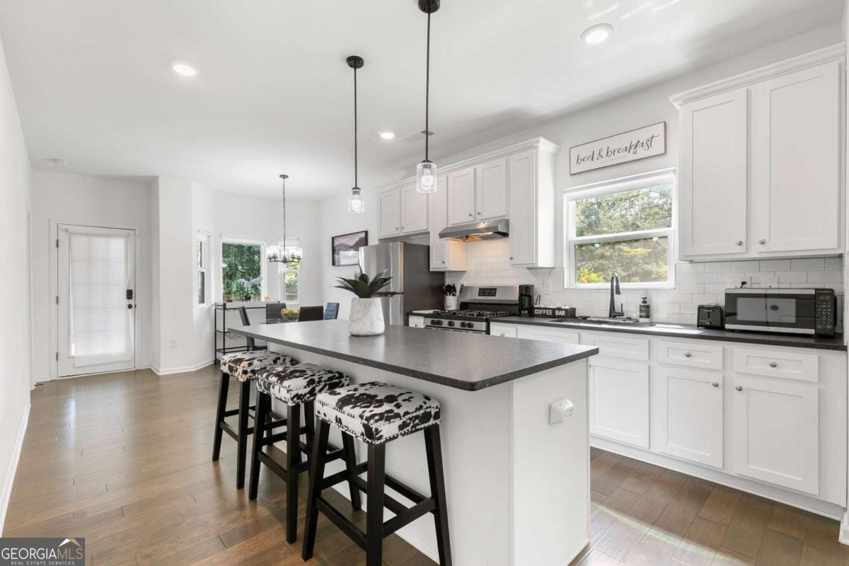 973 Mayson Turner Road Atlanta - 9