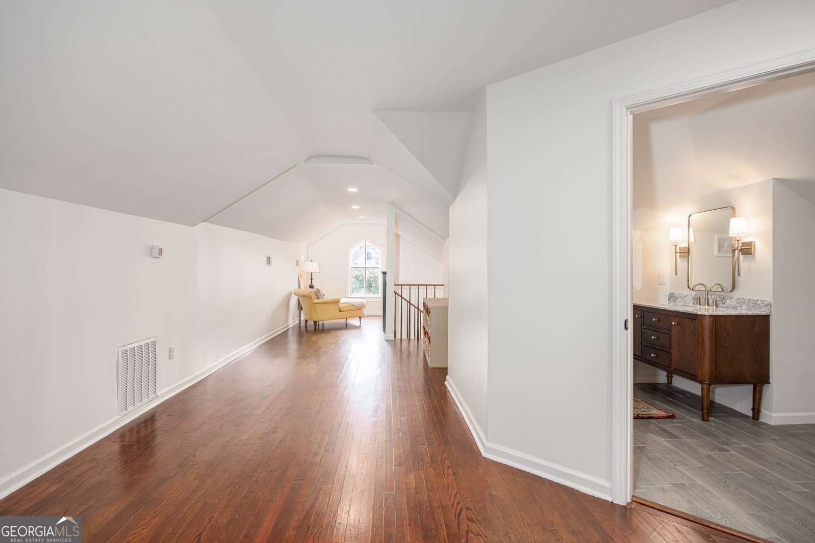 715 1st Avenue Columbus - 90