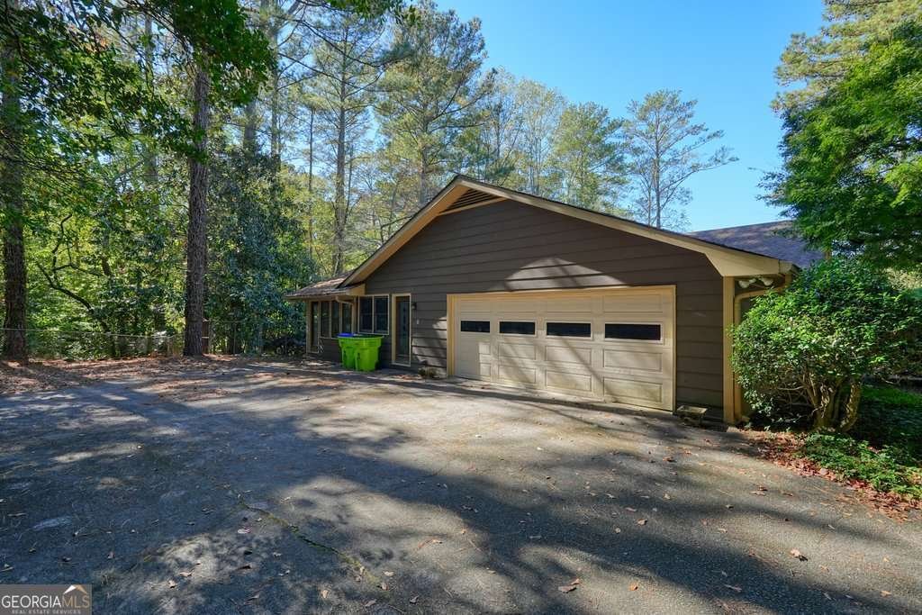 2615 Spalding Drive Atlanta - 4