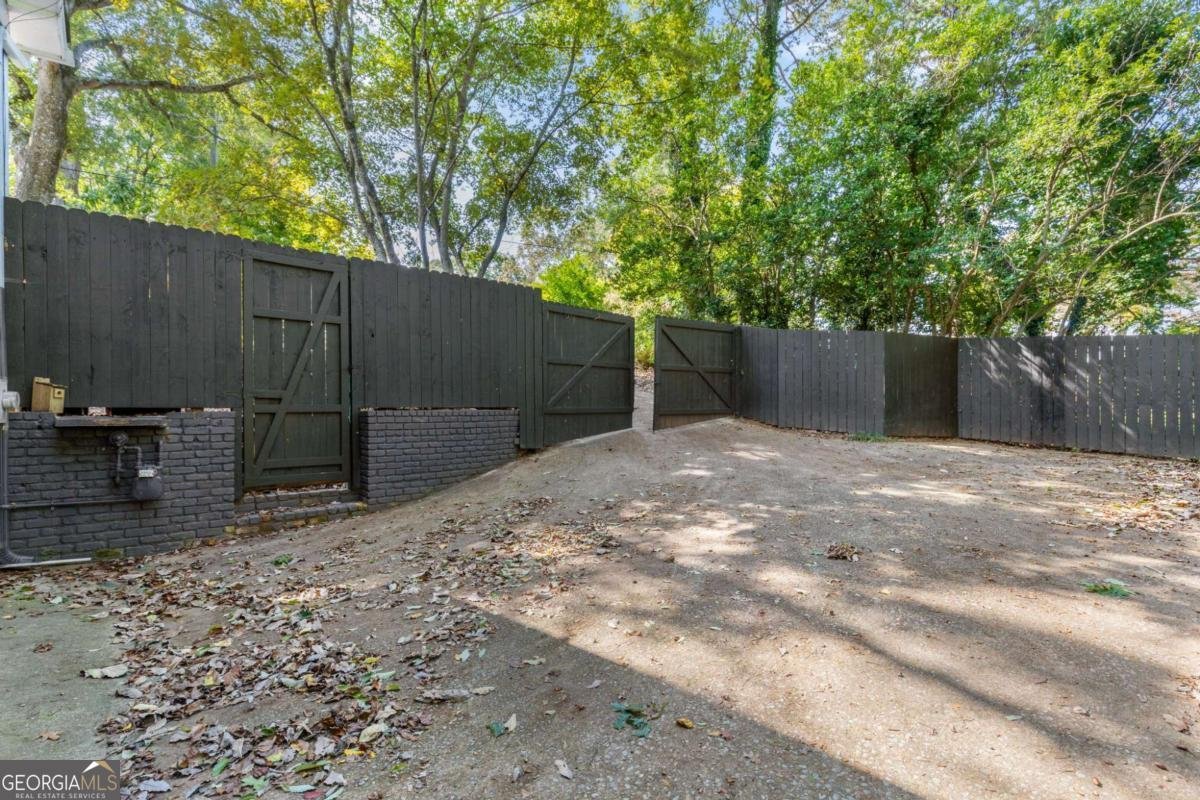 2276 SKYLINE Drive Gainesville - 32
