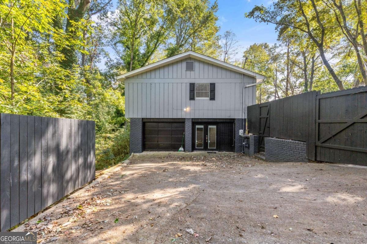 2276 SKYLINE Drive Gainesville - 33