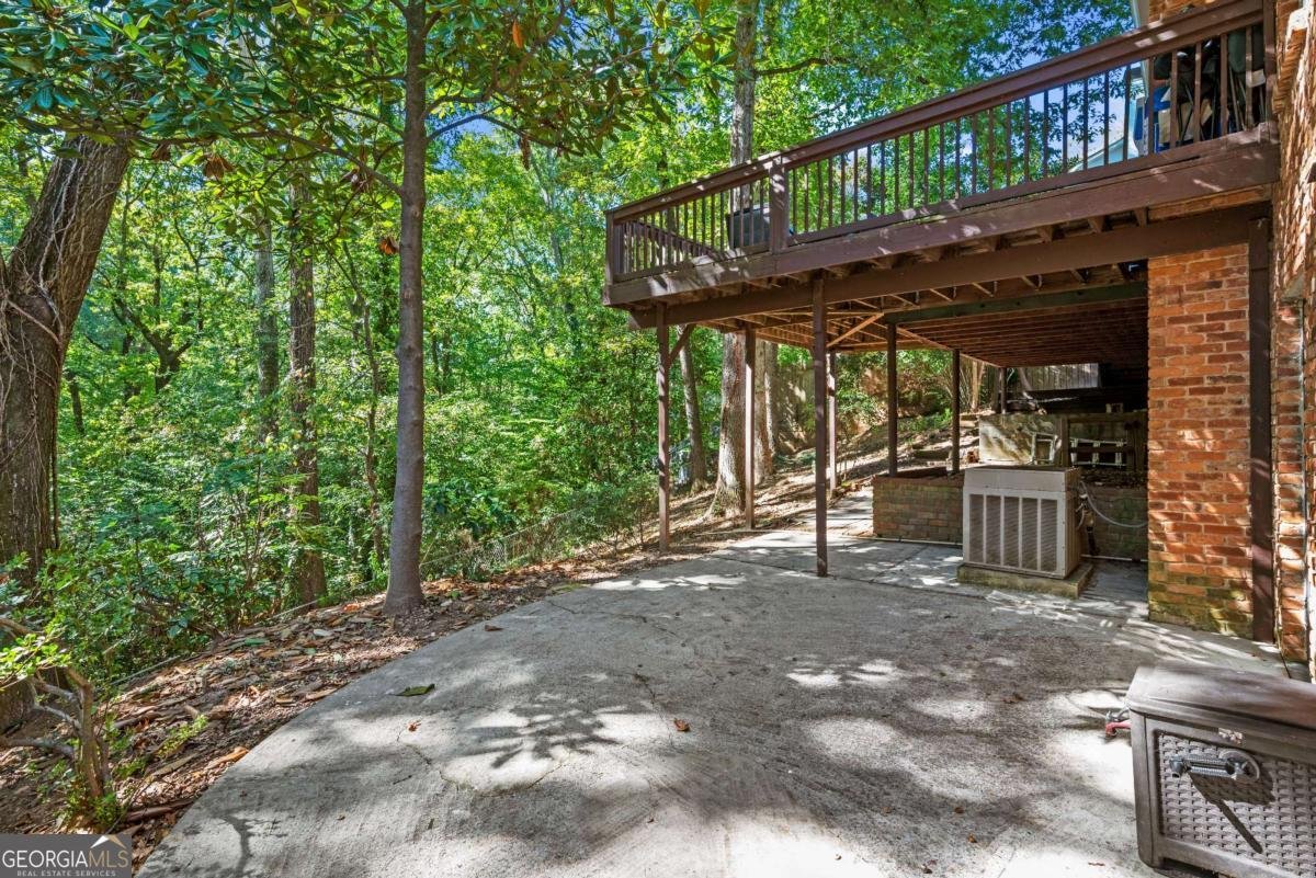 6610 Williamson Drive Sandy Springs - 43