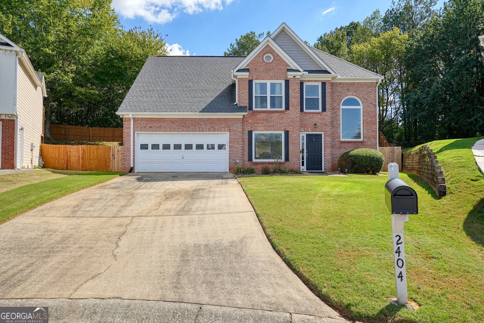 2404 Pondside Court Marietta - 1
