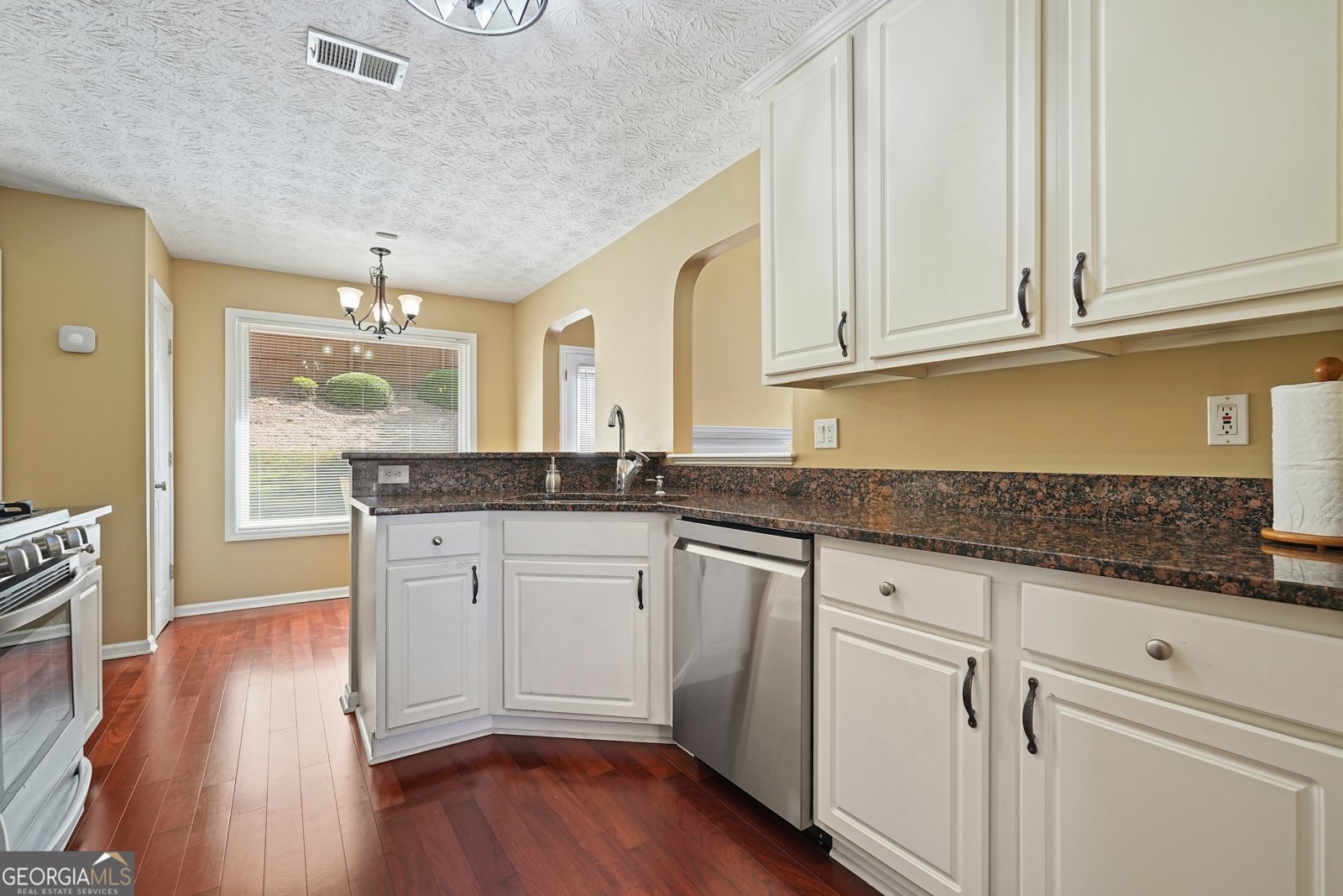 2404 Pondside Court Marietta - 6