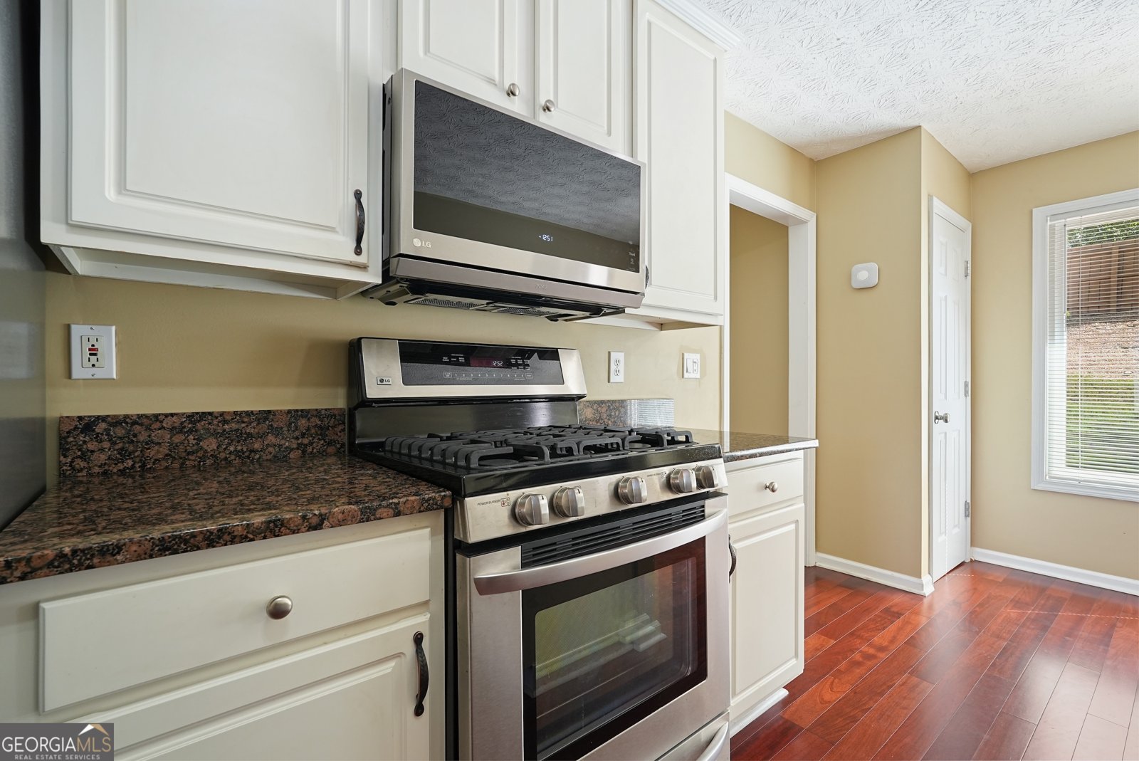 2404 Pondside Court Marietta - 7