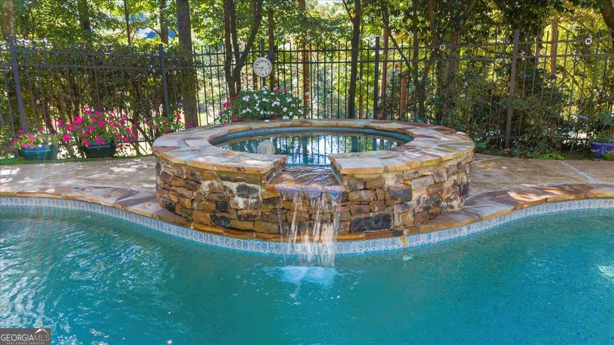 7025 Blackthorn Lane Suwanee - 82