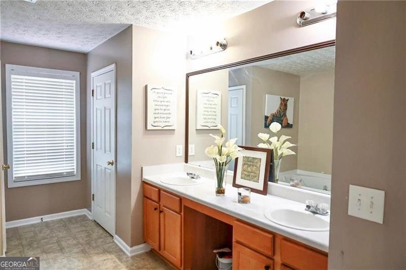 5964 Springfair Run Lithonia - 33