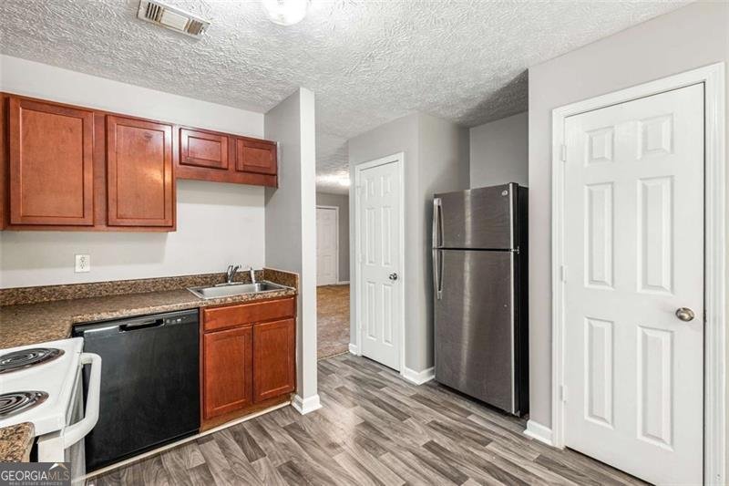 588 Elles Way Griffin - 10