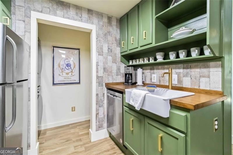 104 GRANVILLE Court Atlanta - 17