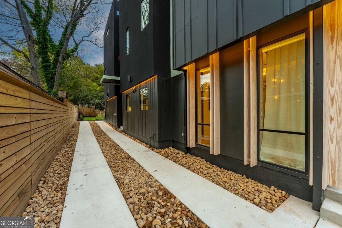 787 Bonaventure Avenue Atlanta - 45