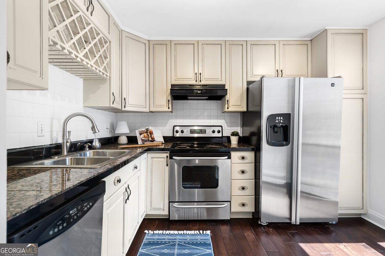 1127 Riverbend Club Drive Atlanta - 8