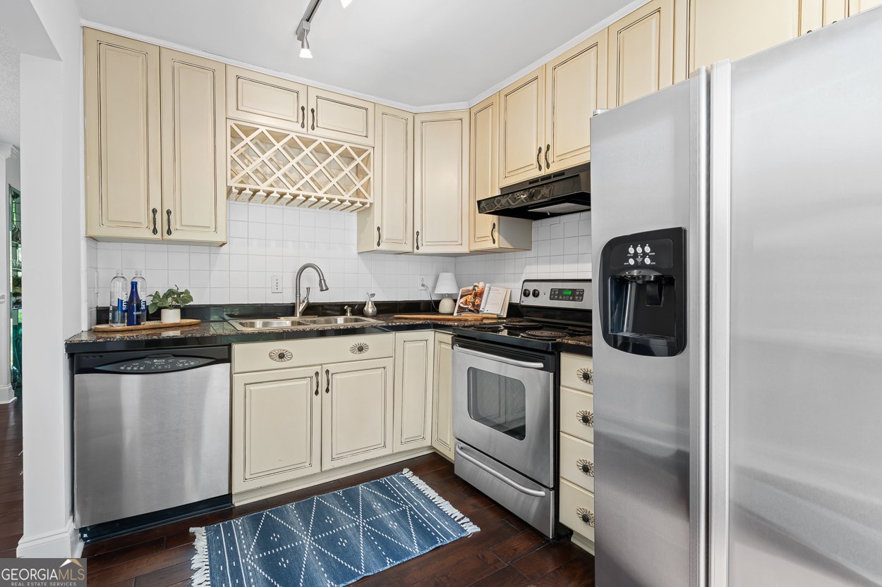 1127 Riverbend Club Drive Atlanta - 9