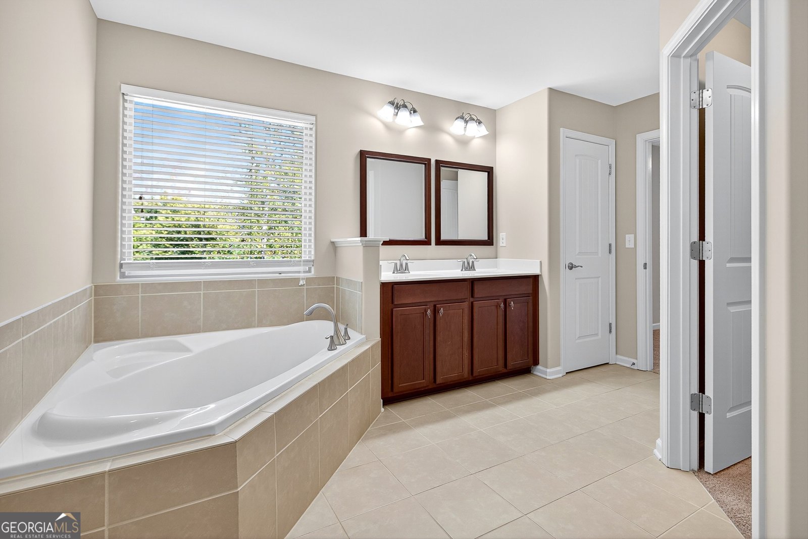 2607 Restoration Drive Powder Springs - 26