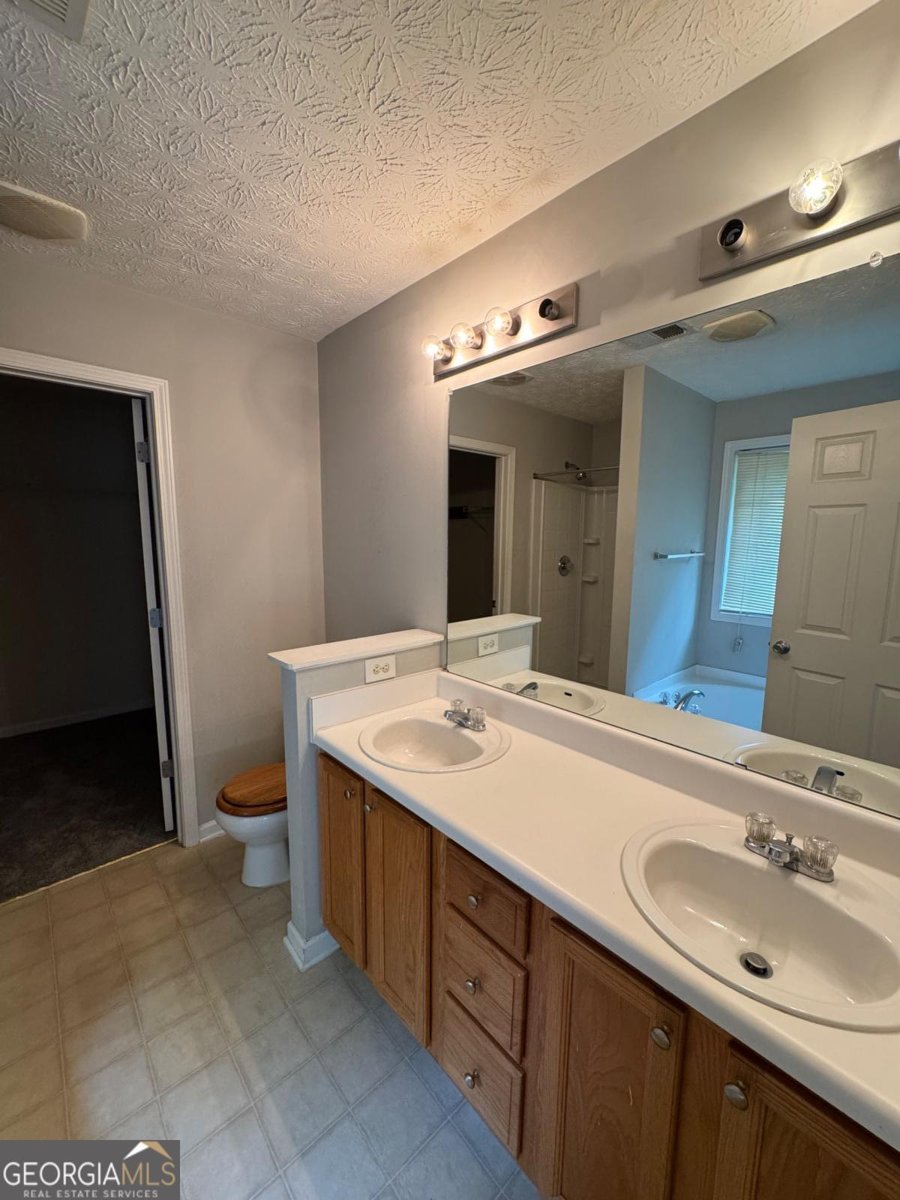 1221 Oak Knoll Court Lithonia - 24