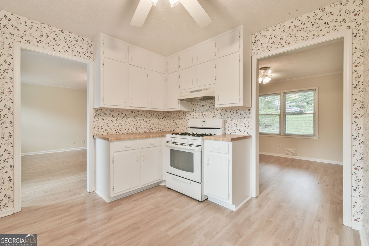 246 Greenwood Drive Lilburn - 15