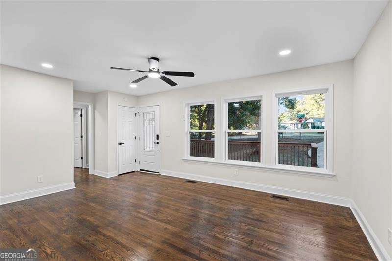 6179 Holiday Boulevard Forest Park - 10