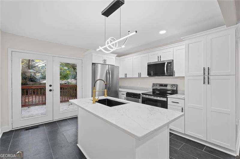 6179 Holiday Boulevard Forest Park - 4