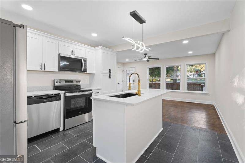 6179 Holiday Boulevard Forest Park - 6