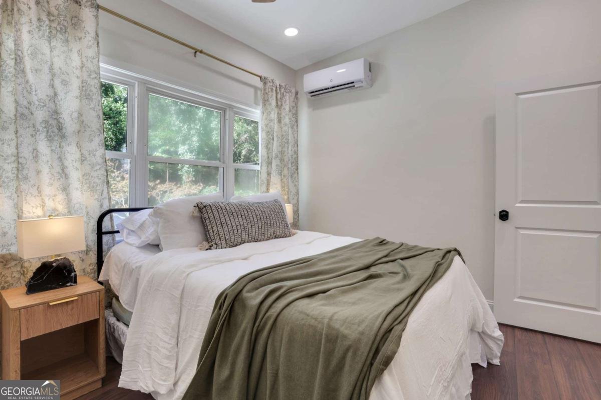 207 Walthall Street Marietta - 19