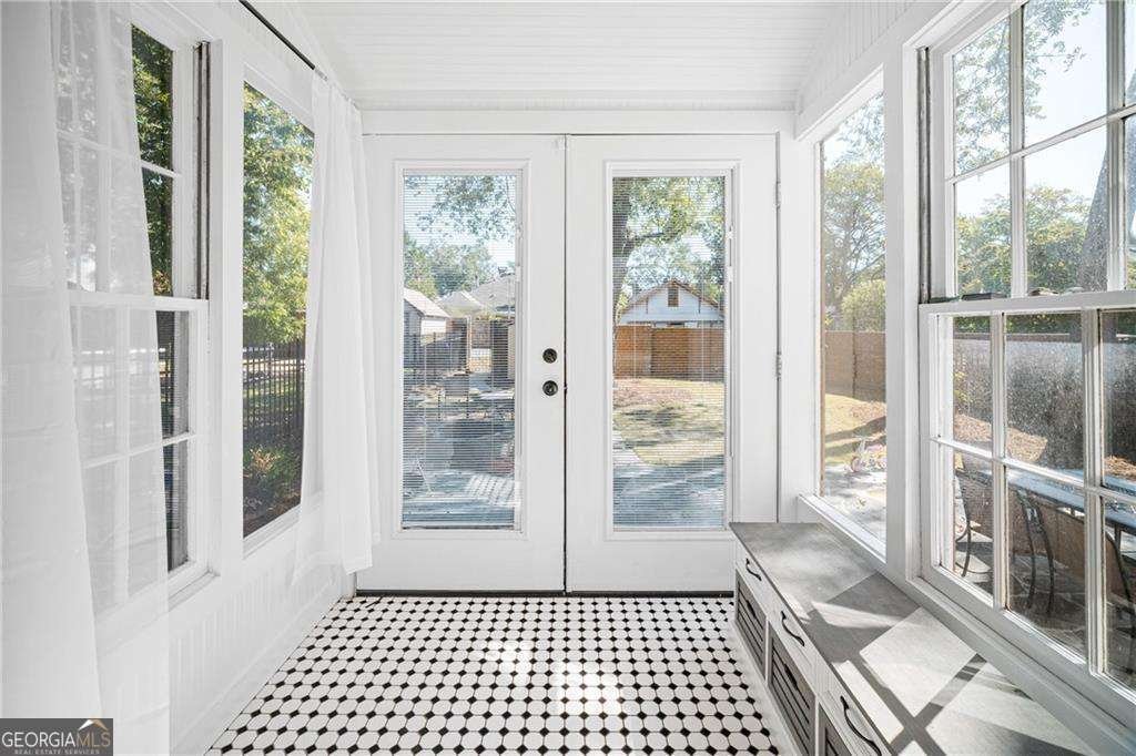 684 Peeples Street Atlanta - 25