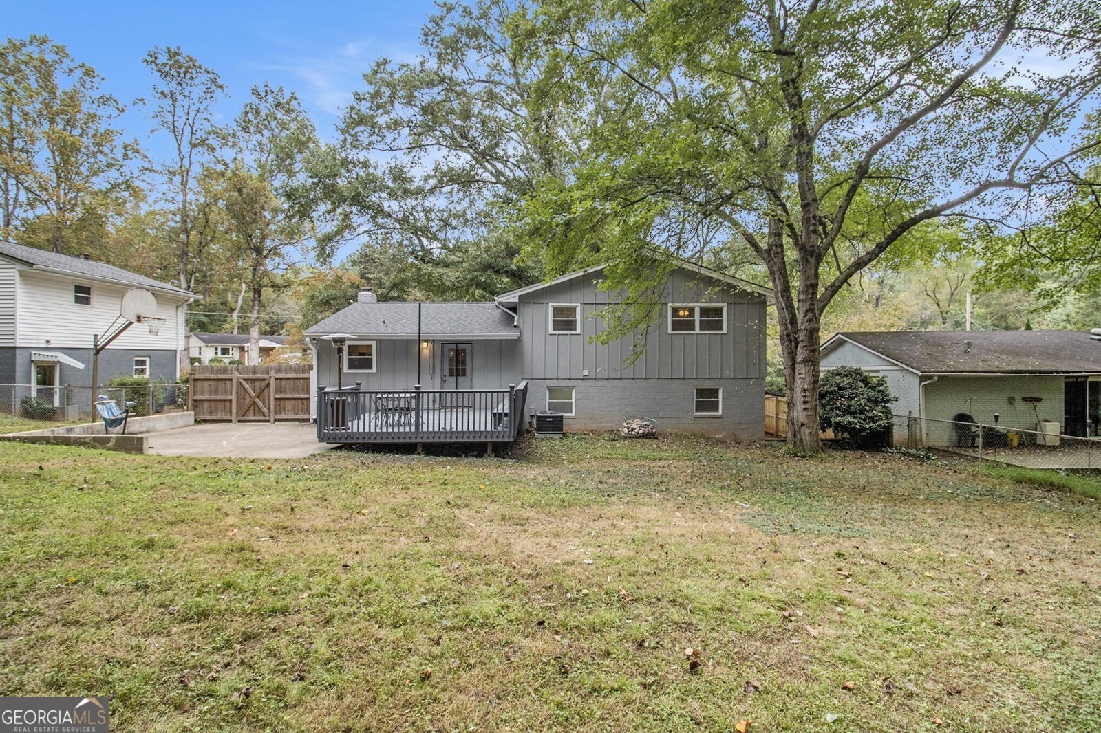 3295 Artesia Drive Clarkston - 35