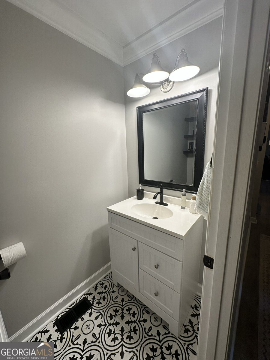 146 LANCELOT Way Lawrenceville - 13