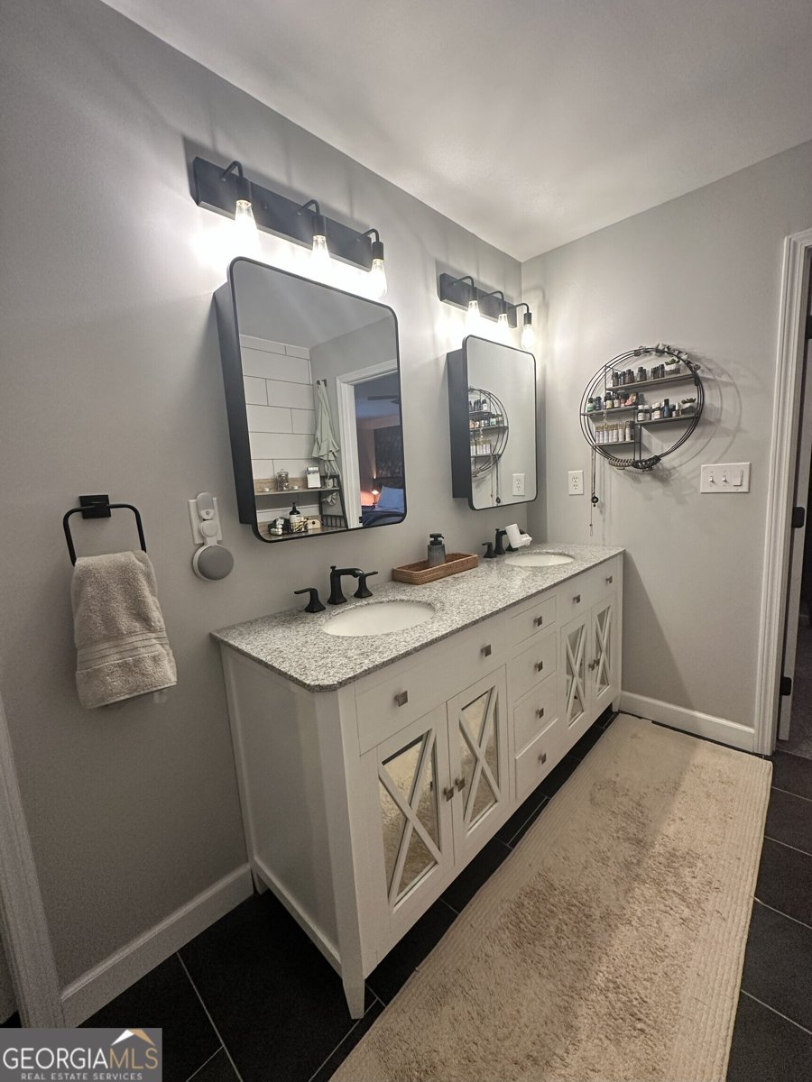 146 LANCELOT Way Lawrenceville - 26