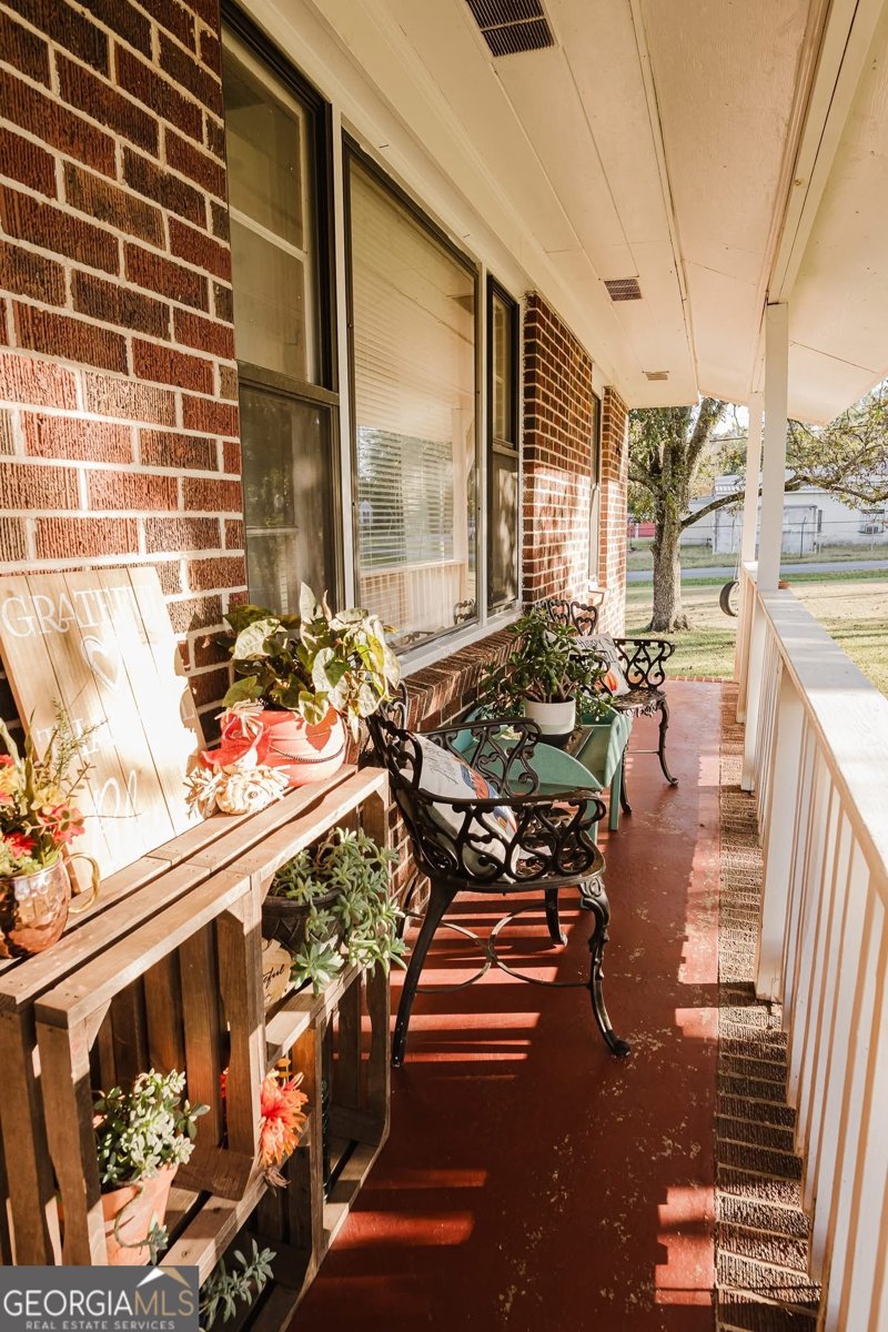 205 Matthews Street Barnesville - 3