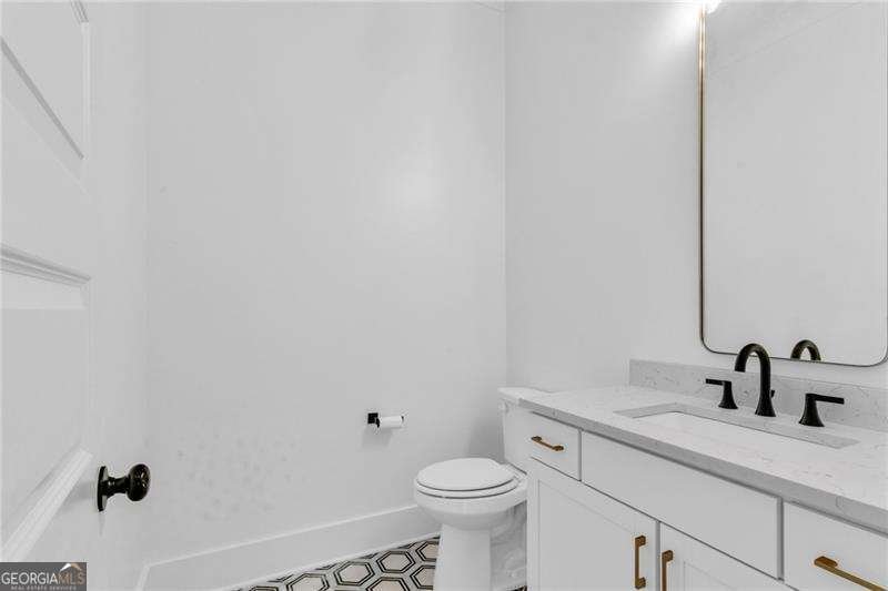 128 Creekview Lane Canton - 43