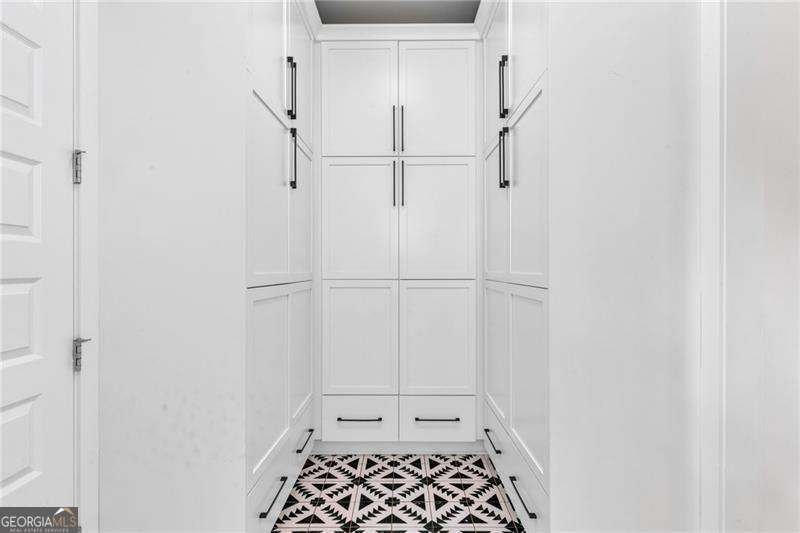 128 Creekview Lane Canton - 66