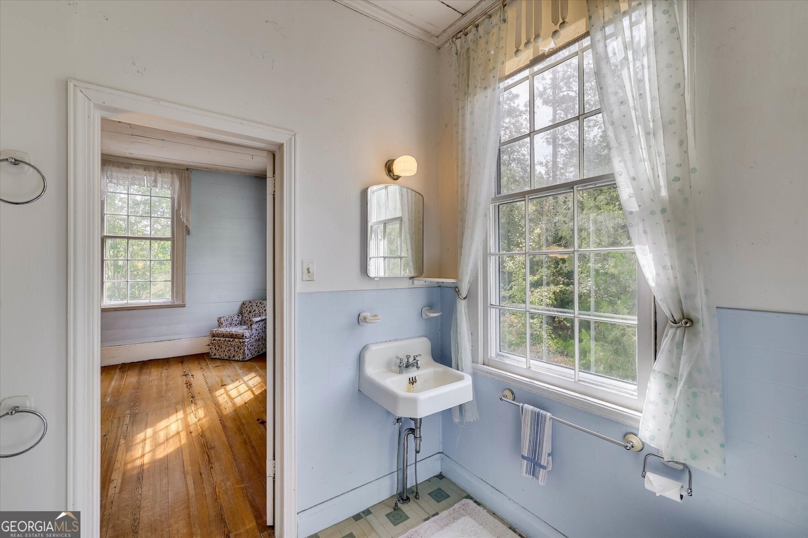 621 Meeting Street Road Edgefield - 27