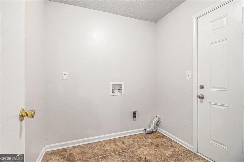 1748 CHARMETH Road Lithonia - 18