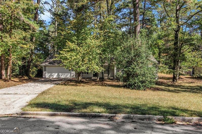 1748 CHARMETH Road Lithonia - 23