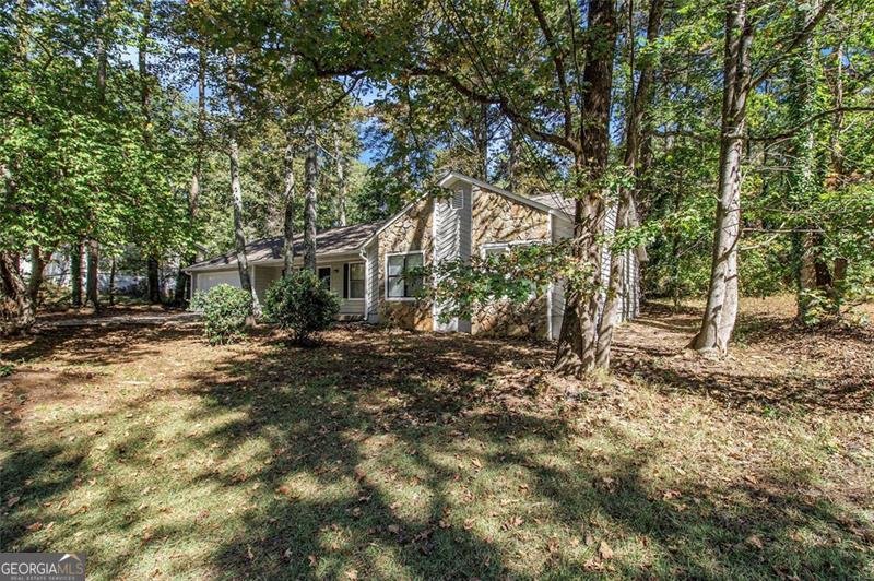 1748 CHARMETH Road Lithonia - 27