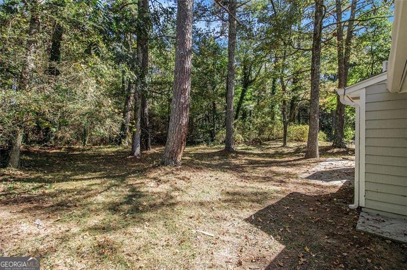 1748 CHARMETH Road Lithonia - 33